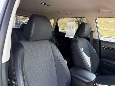 Used 2022 Kia Seltos S image 9