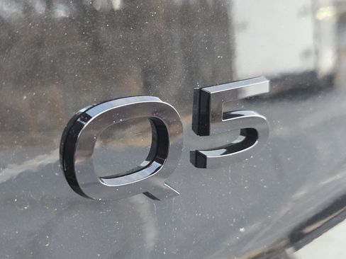 New 2025 Audi Q5 Prestige image 13