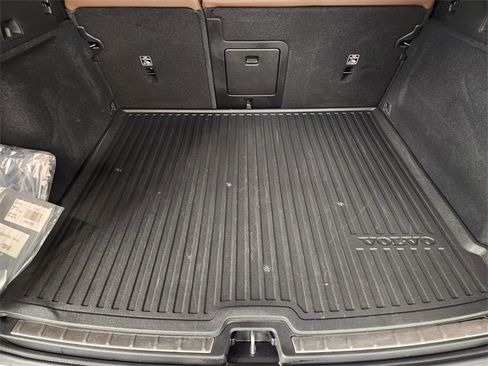 New 2025 Volvo XC60 B5 Plus w/ Protection Package Premier image 34