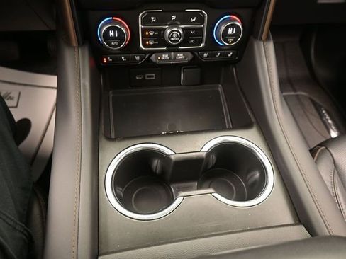 Used 2023 Chevrolet Tahoe High Country image 11