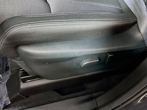 Used 2025 Subaru Ascent Premium image 18