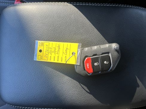 Used 2019 Jeep Wrangler Unlimited Sahara image 35