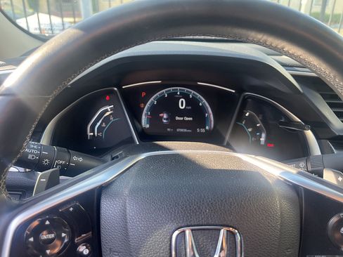 Used 2020 Honda Civic Touring image 5