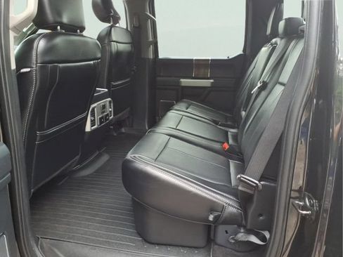 Used 2019 Ford F150 Lariat w/ Equipment Group 502A Luxury AWD/4WD image 9