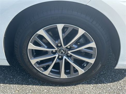 Used 2022 Lexus ES 350 image 12