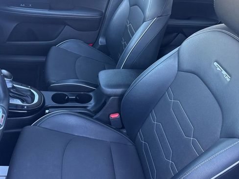 Used 2023 Kia Forte GT-Line image 24