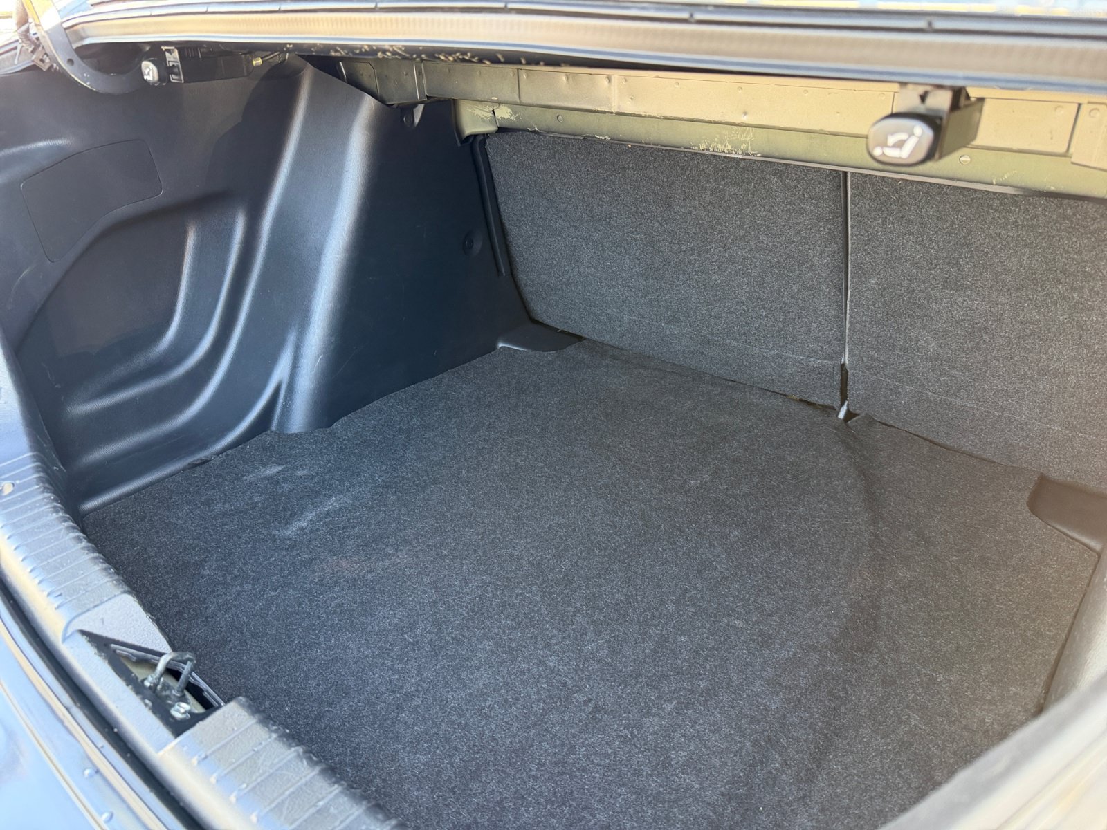 Used 2017 Toyota Yaris iA FWD image 19