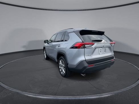 Used 2023 Toyota RAV4 XLE Premium FWD image 7