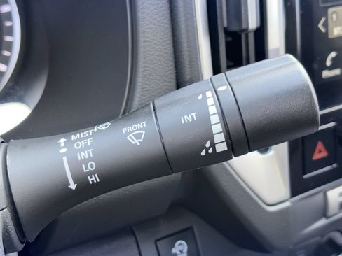 Certified 2025 Nissan Frontier SV w/ SV Convenience Package RWD image 18