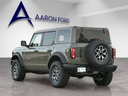 New 2025 Ford Bronco Badlands image 3