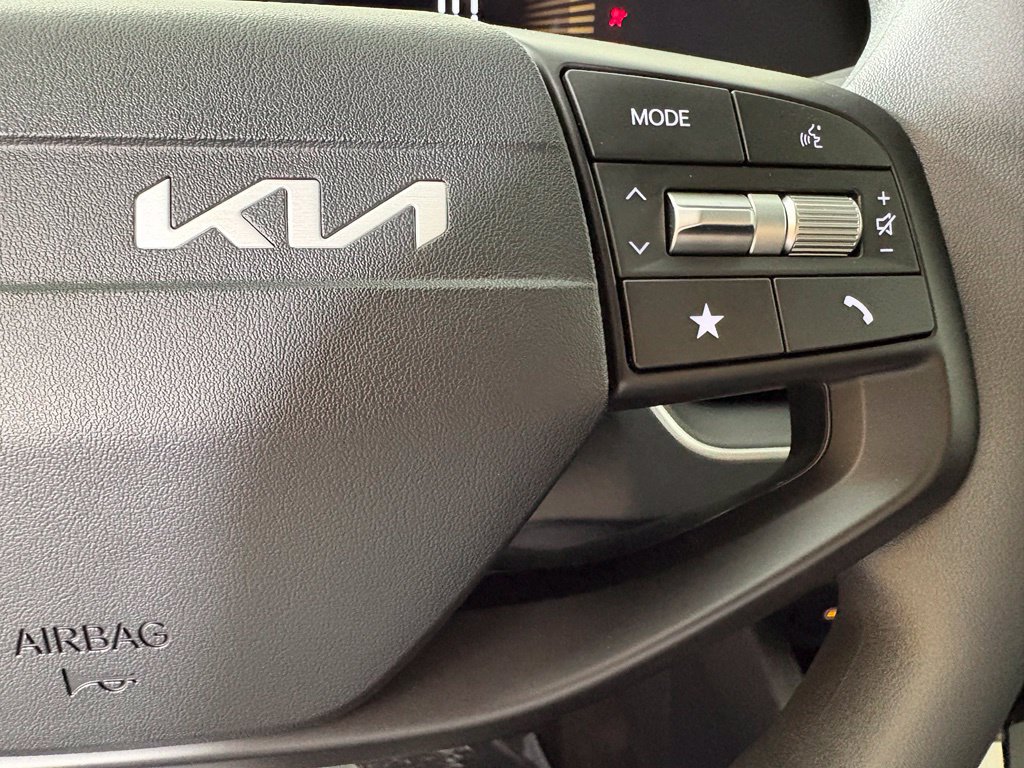 New 2026 Kia K4 FWD image 24
