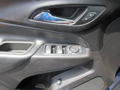 Used 2019 Chevrolet Equinox LT FWD image 19