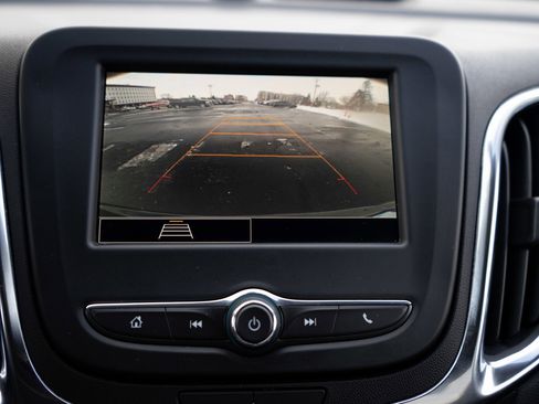 Used 2024 Chevrolet Equinox LT image 18