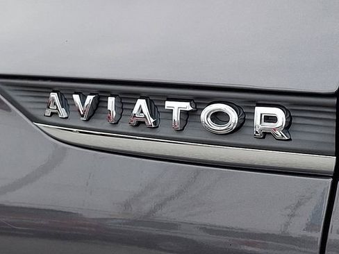 Used 2021 Lincoln Aviator Reserve w/ Elements Package Plus image 32