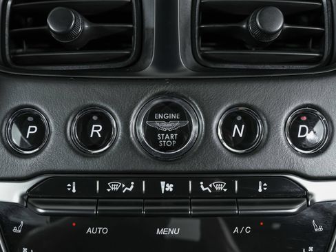 Used 2019 Aston Martin DB11 Coupe RWD image 26