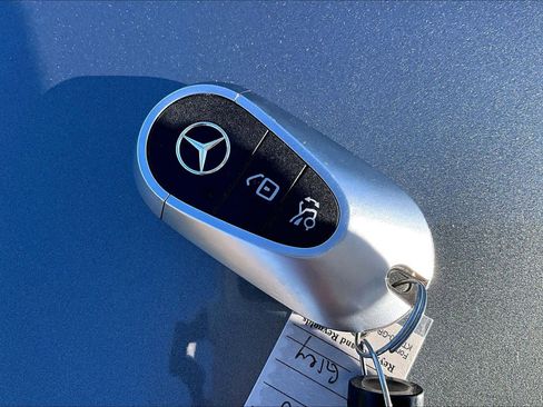 New 2025 Mercedes-Benz C 300 Sedan image 14