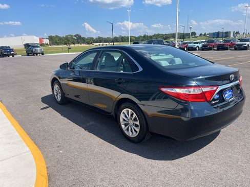 Used 2016 Toyota Camry LE FWD image 7