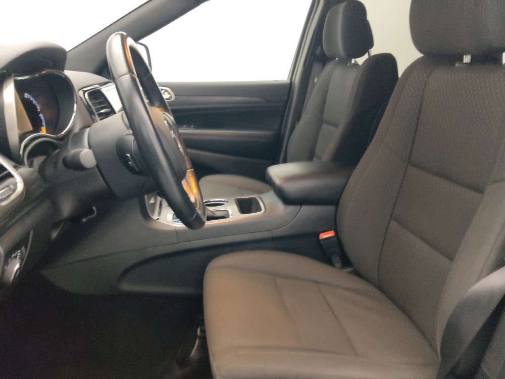 Used 2022 Jeep Grand Cherokee Laredo E AWD/4WD image 17