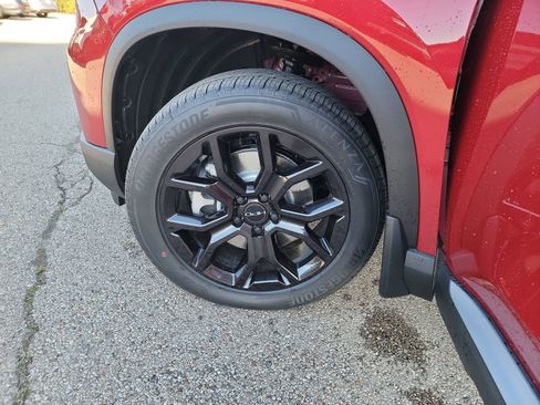 Used 2025 Honda Pilot Touring image 29