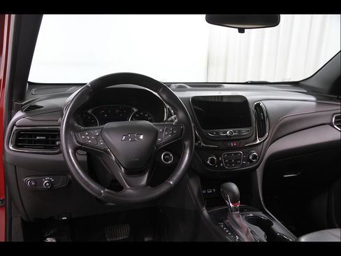Certified 2022 Chevrolet Equinox RS w/ Infotainment Package FWD image 6