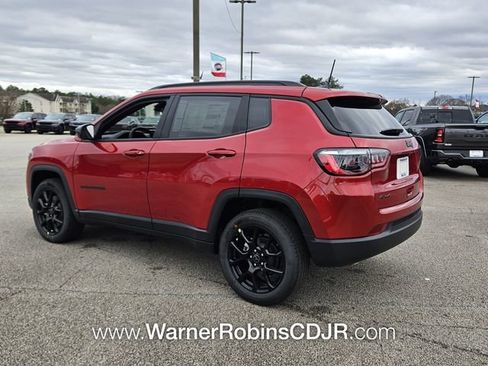 New 2026 Jeep Compass Latitude image 9