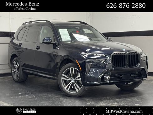 Used 2023 BMW X7 xDrive40i w/ M Sport Package image 1