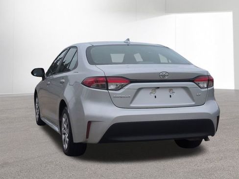 Used 2023 Toyota Corolla LE image 8