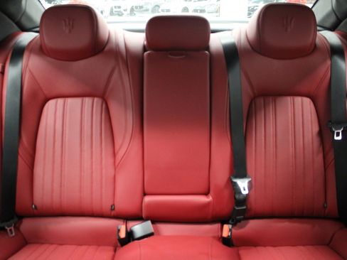 Used 2022 Maserati Ghibli Modena Q4 image 38