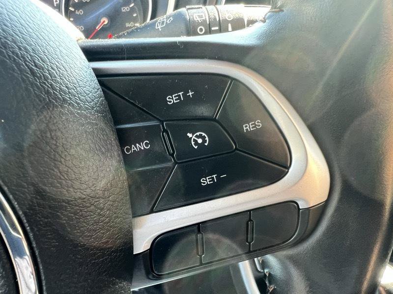 Used 2020 Jeep Compass Latitude w/ Popular Equipment Group FWD image 21