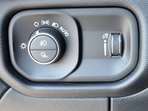 Used 2026 RAM 2500 Big Horn AWD/4WD image 23
