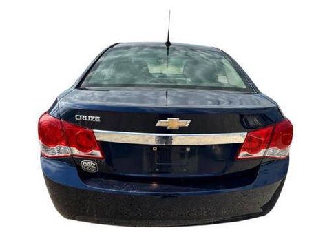 Used 2011 Chevrolet Cruze LS w/ Connectivity Package FWD image 4