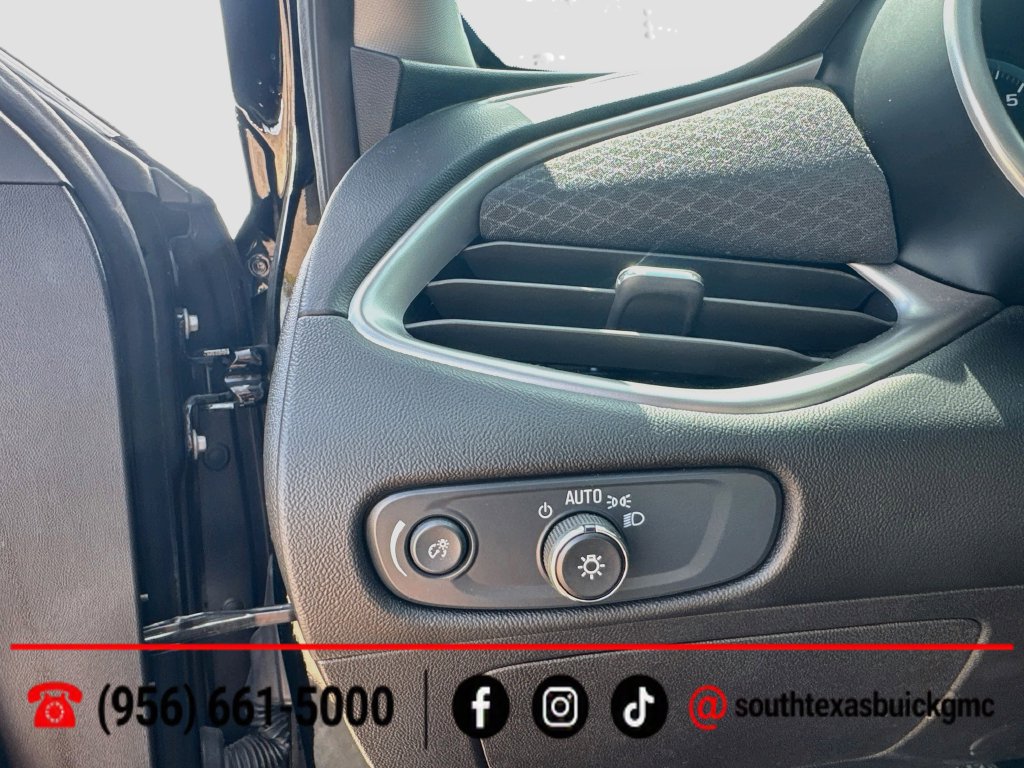Used 2025 Chevrolet Malibu LS FWD image 20