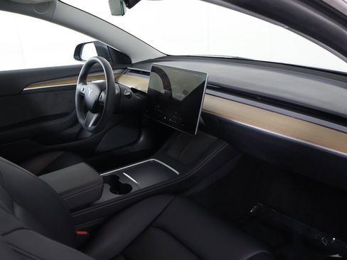 Used 2023 Tesla Model 3 Standard Range image 26