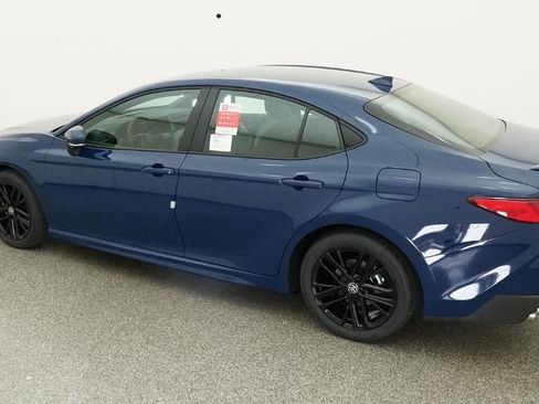 New 2026 Toyota Camry SE FWD image 4