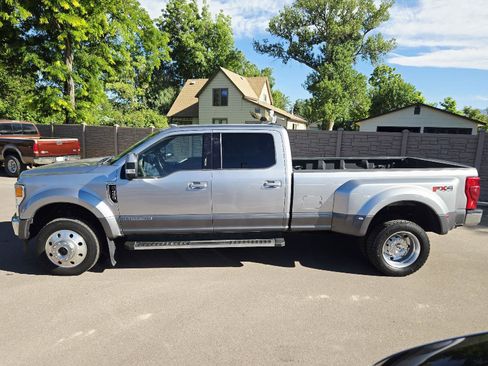 Used 2022 Ford F450 Lariat w/ Lariat Value Package AWD/4WD image 4