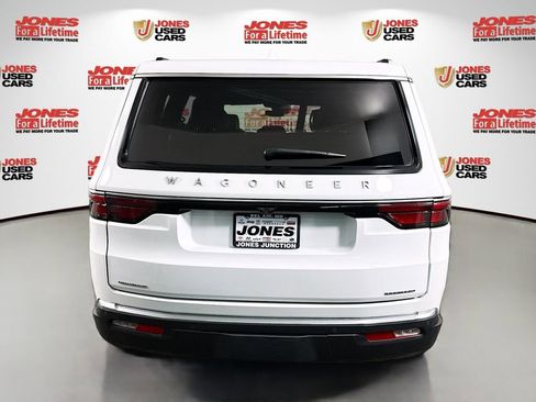 Used 2022 Jeep Wagoneer Series II w/ Premium Group I image 17