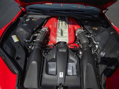 Used 2022 Ferrari 812 GTS image 17