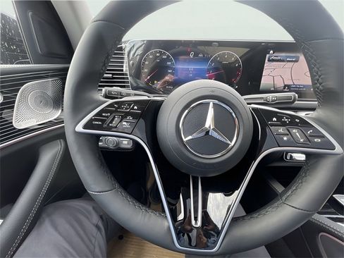New 2025 Mercedes-Benz GLE 580 4MATIC image 12