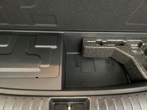 Used 2023 Hyundai Santa Fe SEL Premium image 36