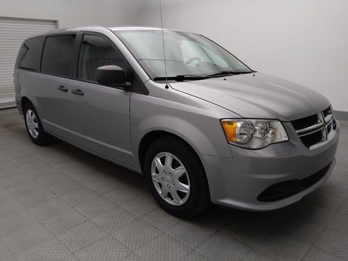 Used 2020 Dodge Grand Caravan SE FWD image 11