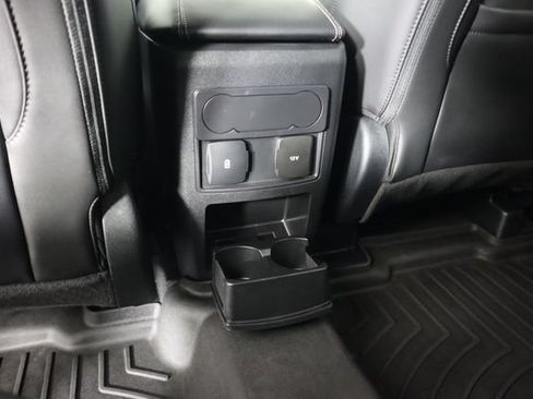 Used 2024 Ford Explorer XLT w/ Equipment Group 202A AWD/4WD image 62