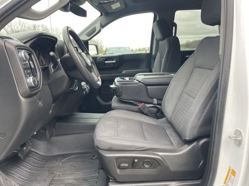 Used 2023 GMC Sierra 1500 Pro w/ Graphite Edition AWD/4WD image 9
