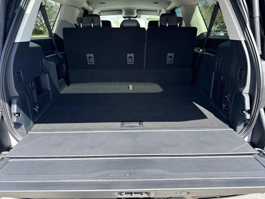 New 2026 Ford Expedition Max Active RWD image 21