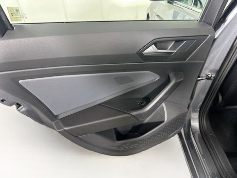 Used 2025 Volkswagen Jetta SE image 26