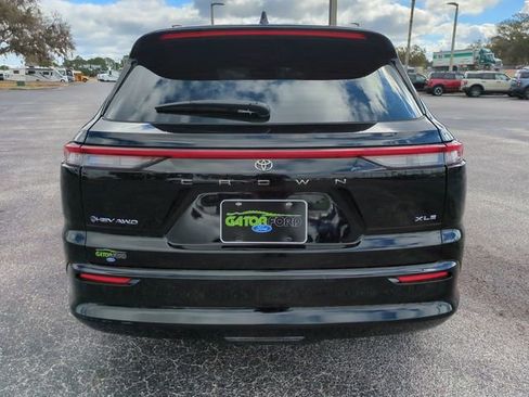 Used 2025 Toyota Crown Signia image 6