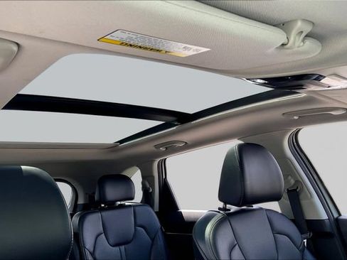 Used 2025 Kia Sorento EX w/ Panoramic Sunroof Package AWD/4WD image 20