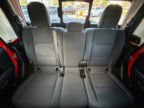 Used 2021 Jeep Gladiator Sport image 38