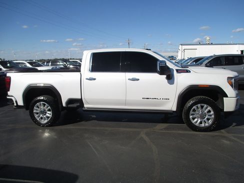 Used 2022 GMC Sierra 2500 Denali image 3