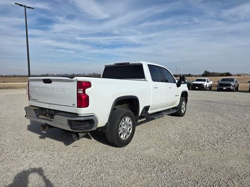 Used 2023 Chevrolet Silverado 2500 LT w/ Convenience Package image 3
