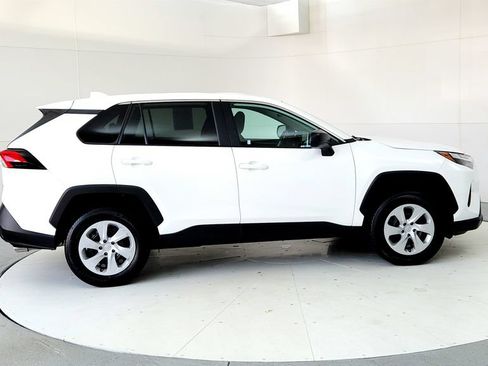 Used 2024 Toyota RAV4 LE AWD/4WD image 6